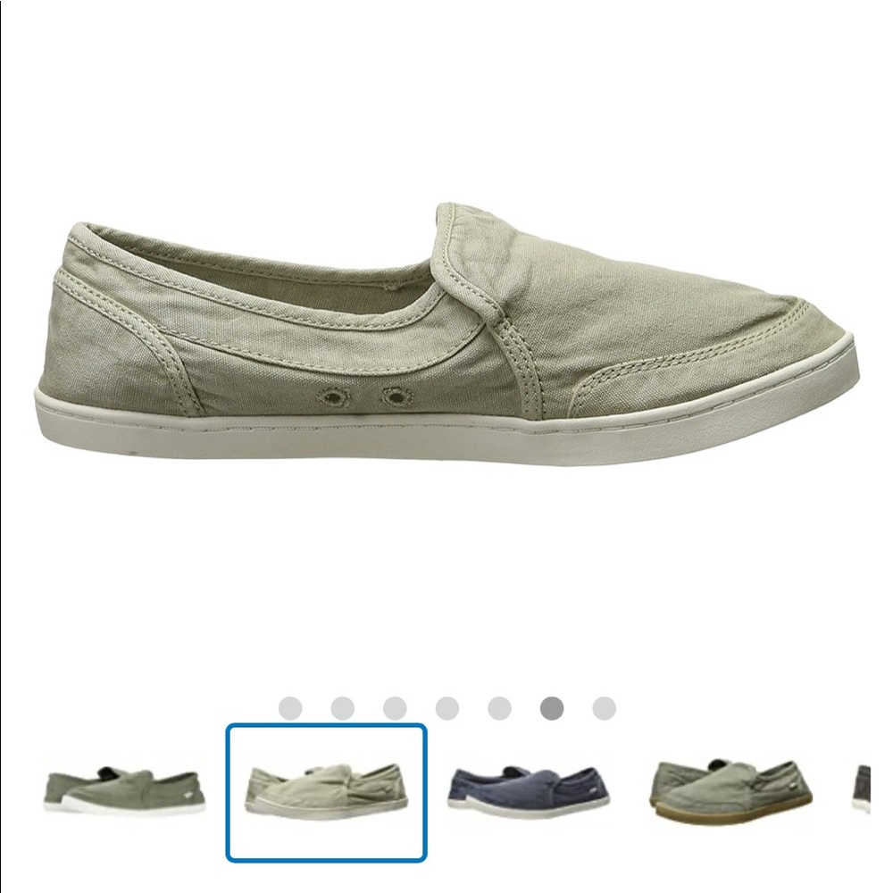 Shoes 👟 - Picture 2 of 3